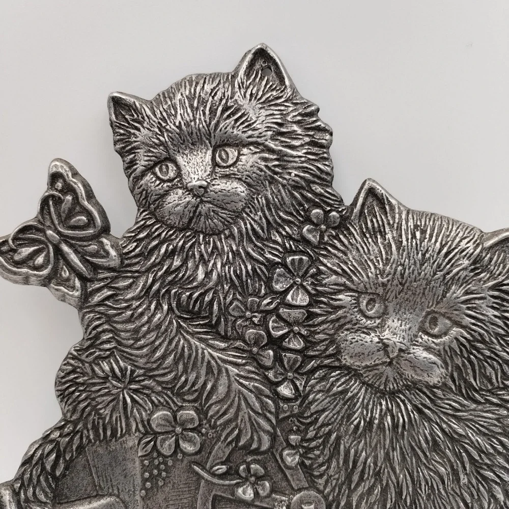 VTG Carson Pewter Cat Wall Plaque Two Longhair Cats Butterfly Garden Wheelbarrow